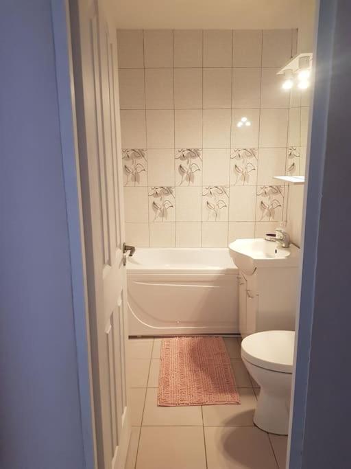 Garsoniera Emilia Appartement Câmpulung Moldovenesc Buitenkant foto