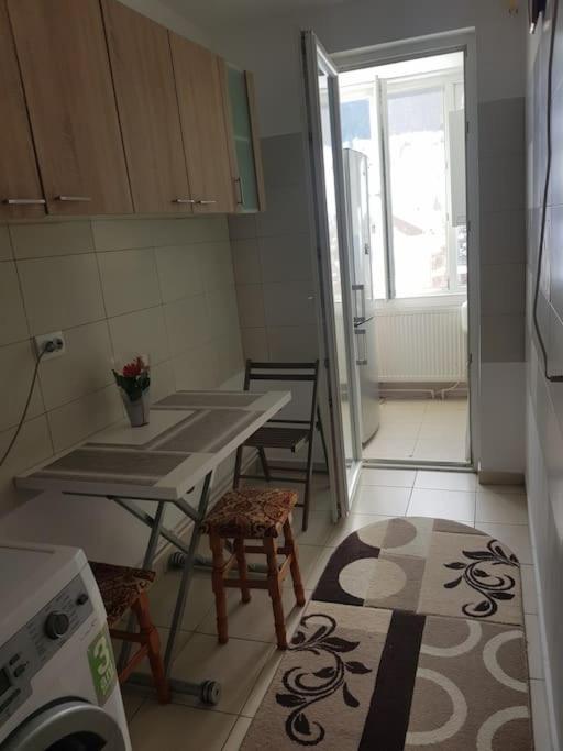 Garsoniera Emilia Appartement Câmpulung Moldovenesc Buitenkant foto